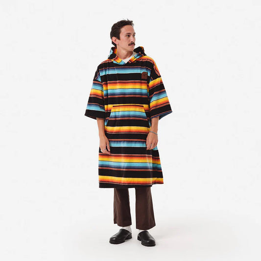 Poncho El Cap que muda todos os dias