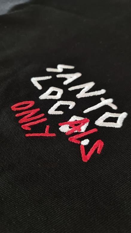 SantoLoco – Kapuzenpullover „Nur für Einheimische“