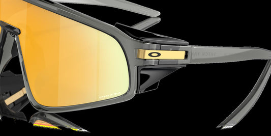 Oakley Latch Panel Cinza Fumaça