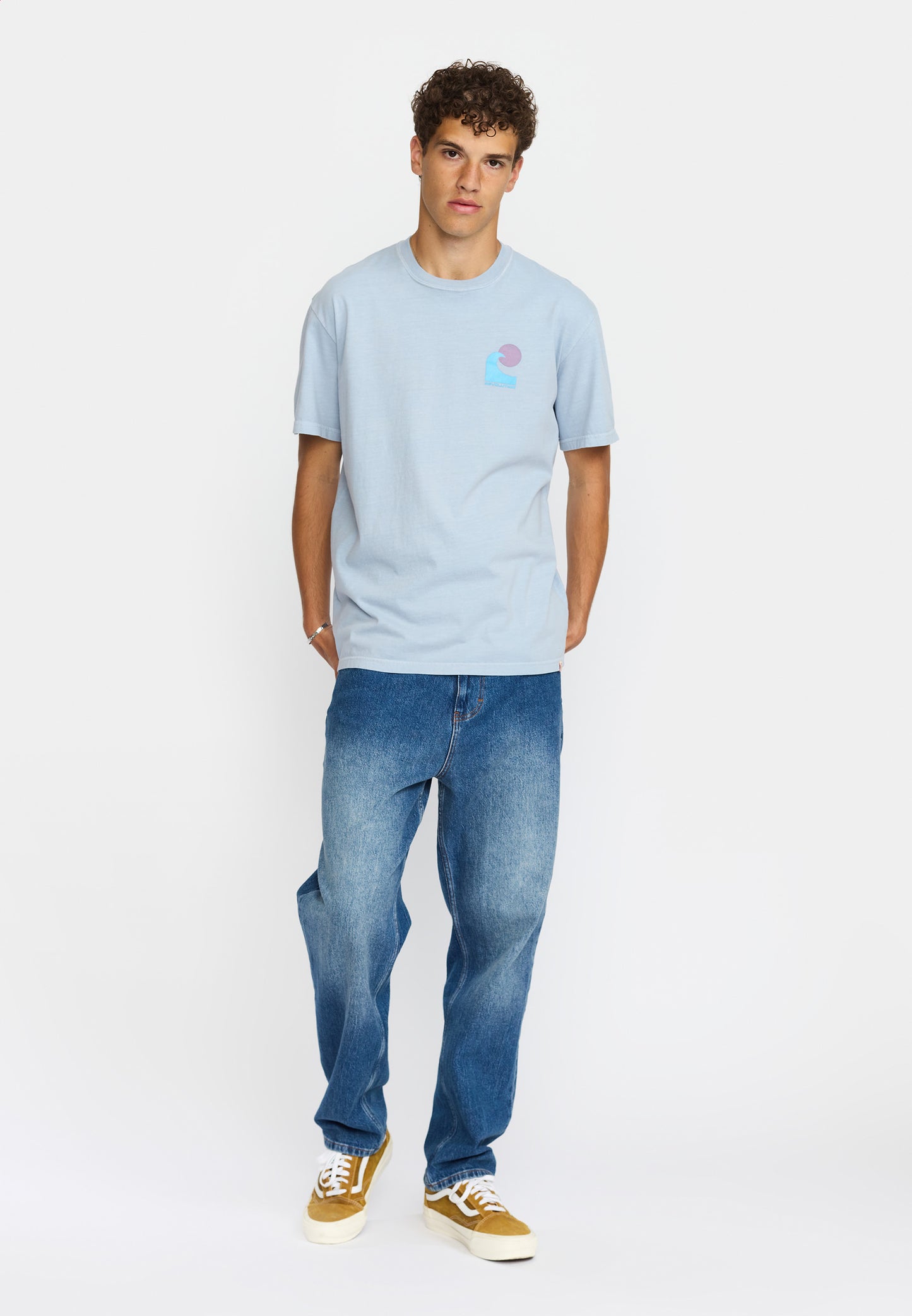 Revolution bedrucktes T-Shirt Hellblau