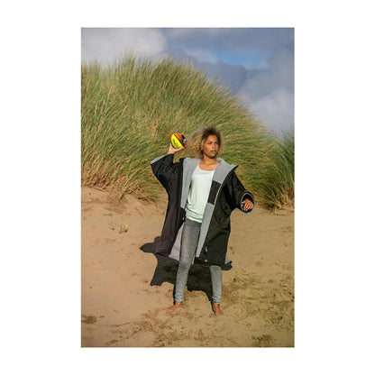 DRYROBE Advance Short Sleeve KIDS Black Blue 5-9