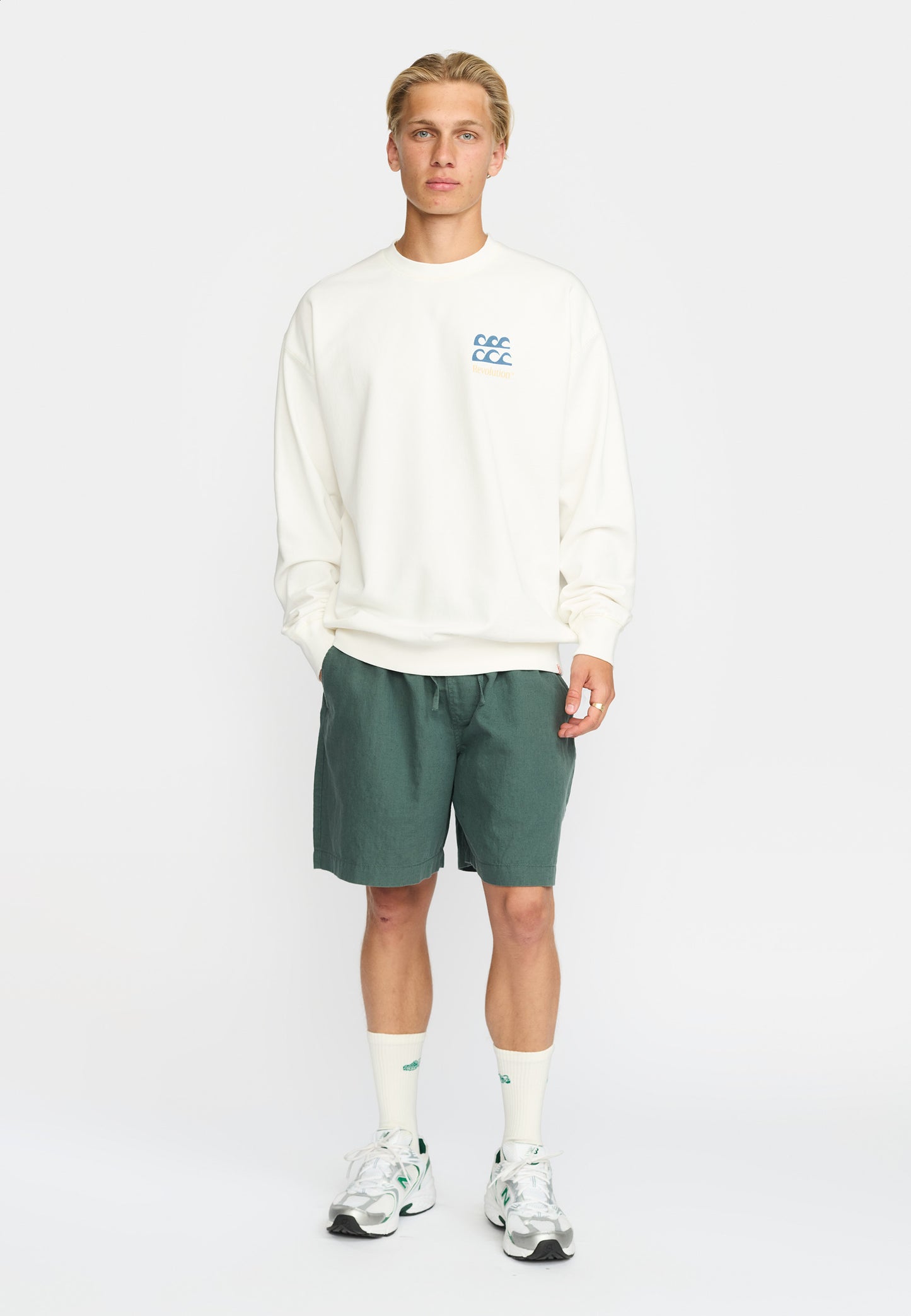 Revolution Printed Crewneck Offwhite