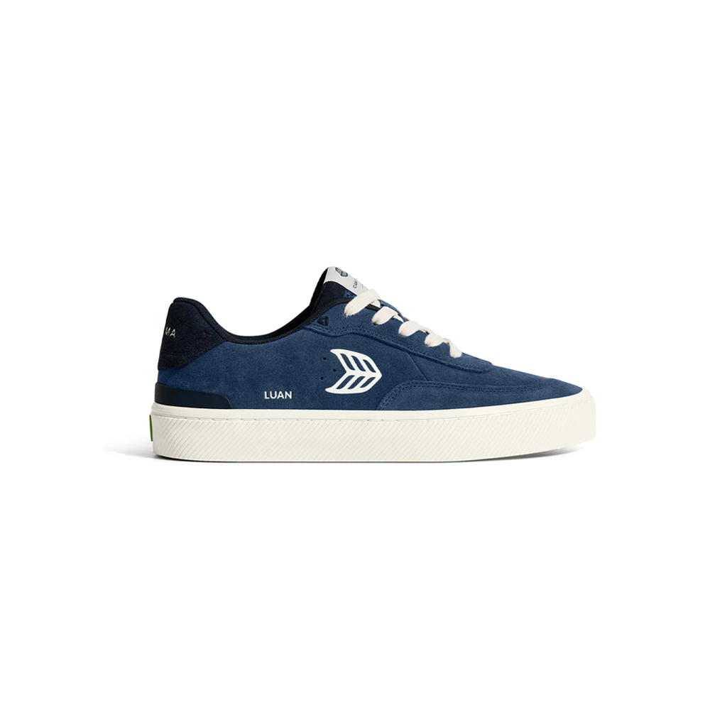 Cariuma Luan Pro Shadow Blue Suede Ivory Logo Schuhe