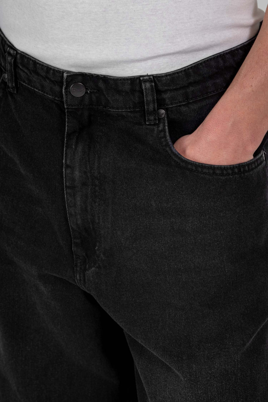 REELL Baggy Black Wash