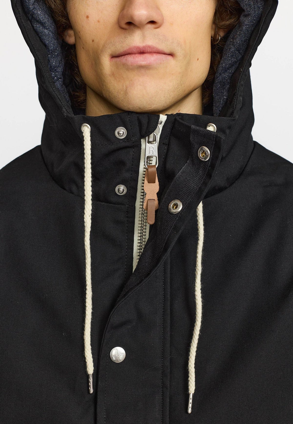 Revolution Hooded Jacket Black