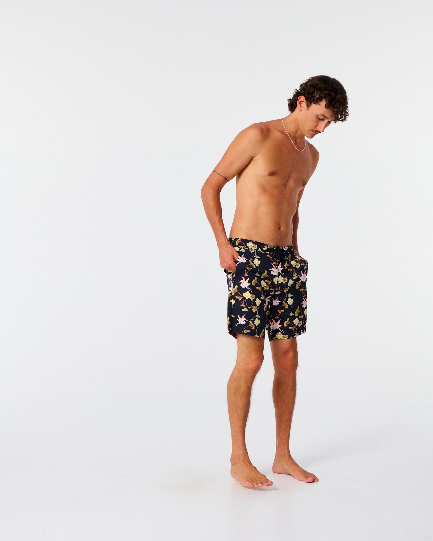 TCSS Lilypad 17 Trunk Vintage Black