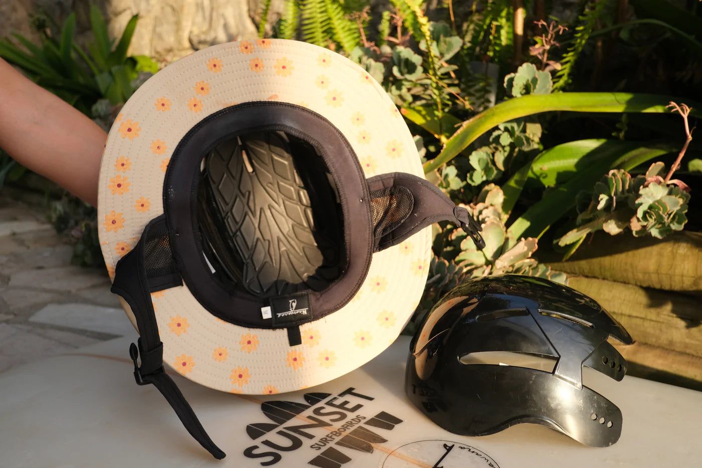 Nicawana Lombok Surf Helmet UPF50+ Multicolor