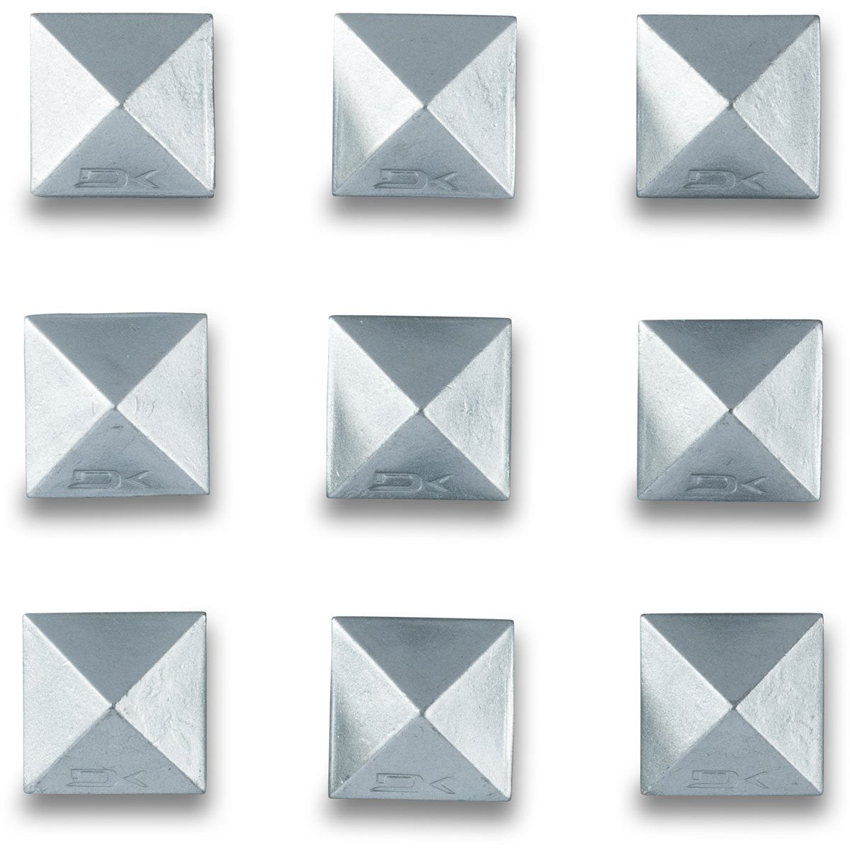 Dakine Pyramid Studs